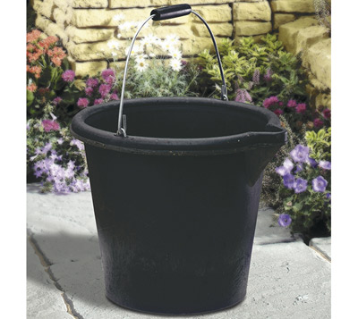 Kunststoffeimer mit Sch�ttrand