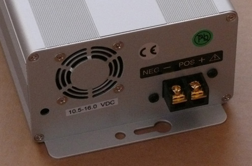 Die R�ckseite vom Wechselrichter mit 350 Watt Leistung